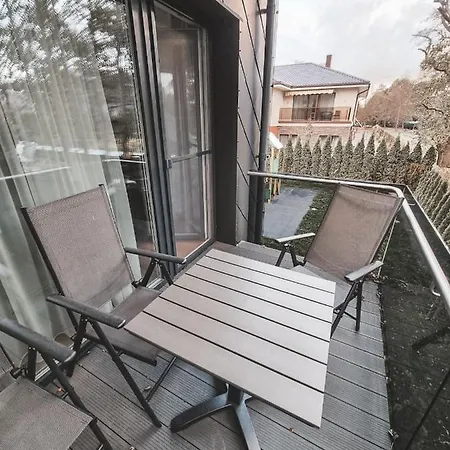 V12 Διαμέρισμα *