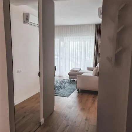 Διαμέρισμα V12 *