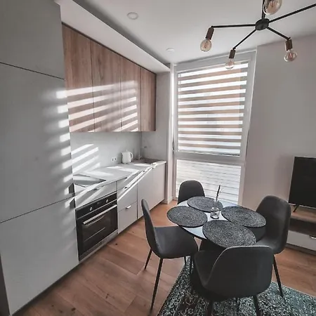 V12 Apartment